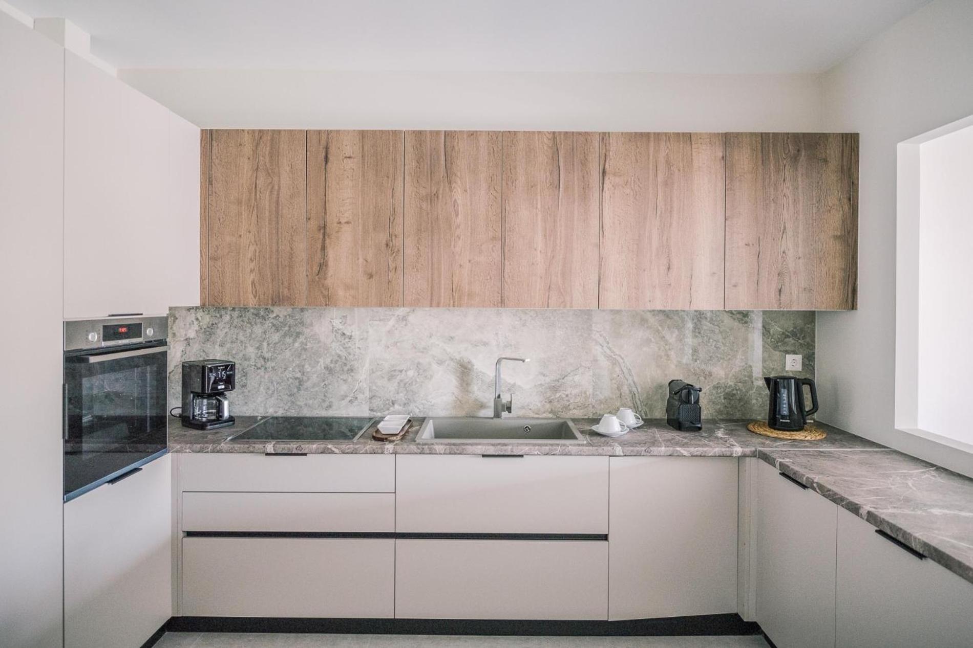 Hama Luxury Seaside Apartments Corinth Экстерьер фото